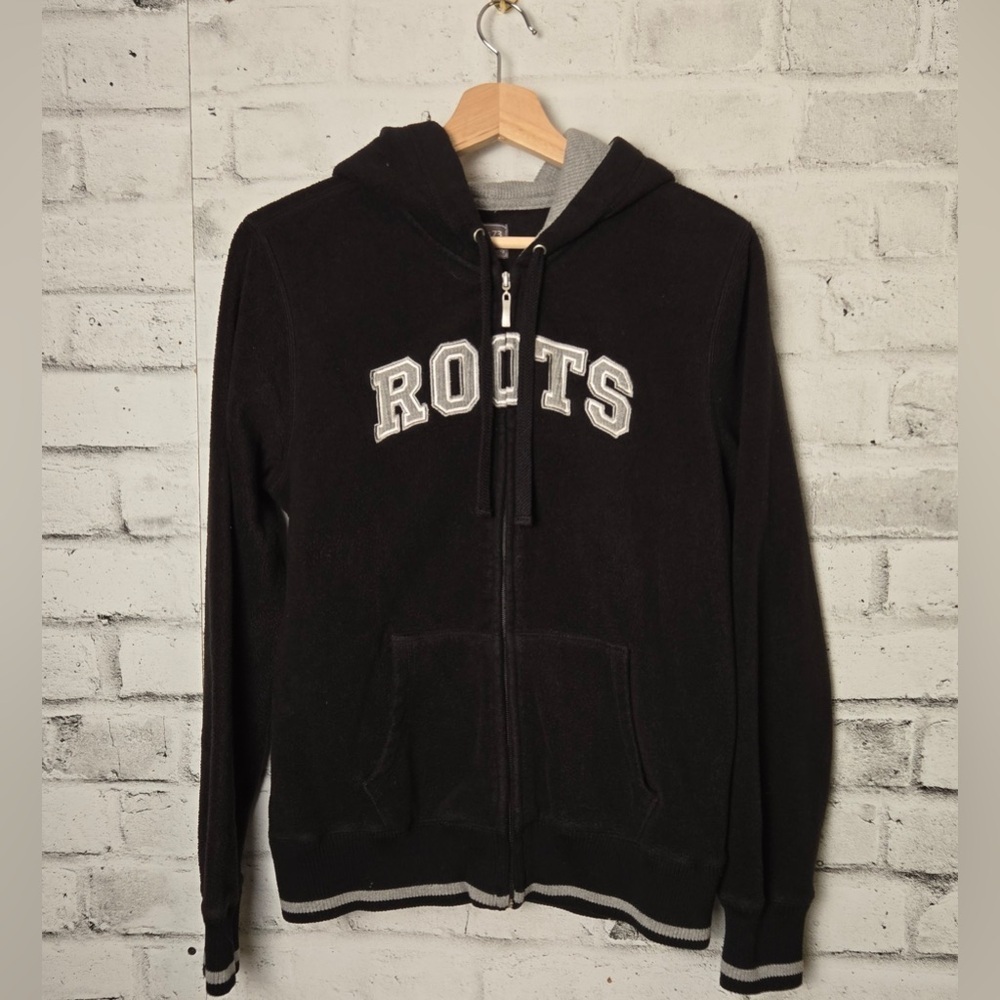 Roots 73 Athletics Black Zip Hoodie Medium – Classic Logo Fleece